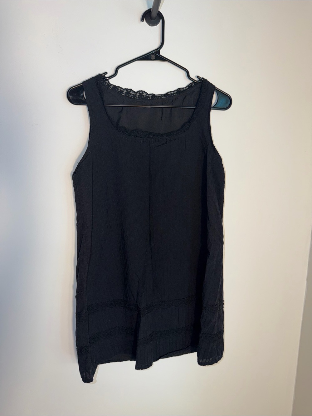 Black Sleeveless Lace-Trim Tunic